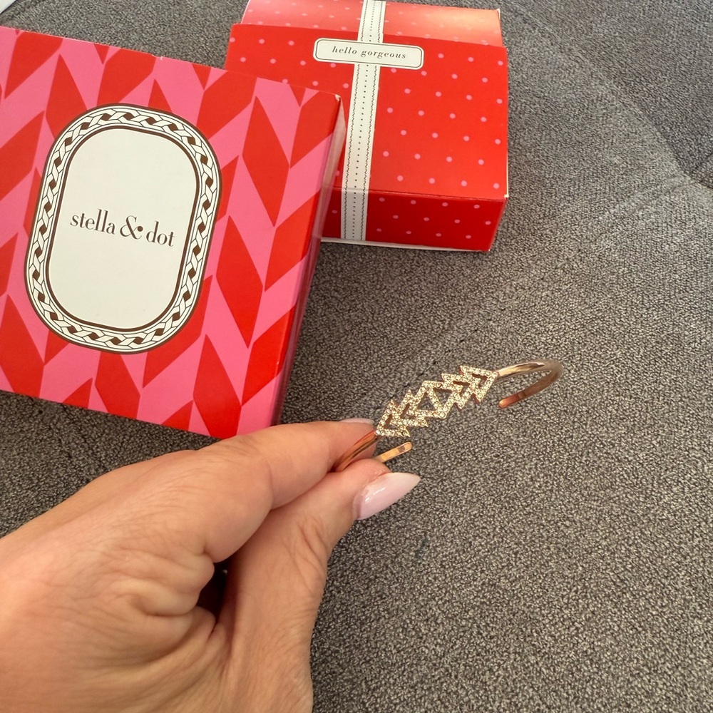 Stella & Dot Gold Bracelet